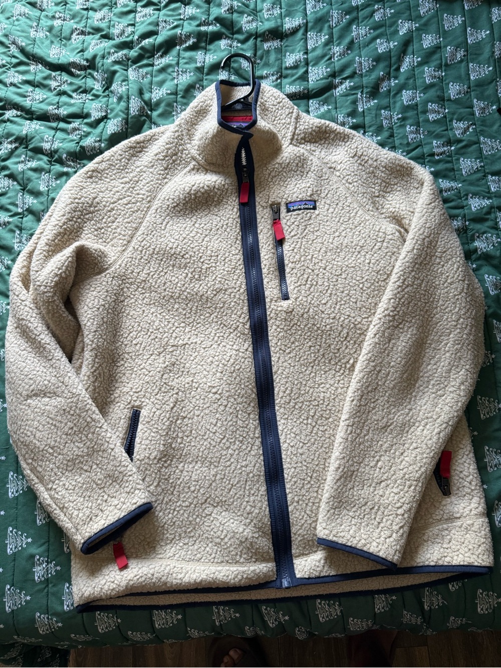 Patagonia Men’s Cream Retro Pile Fleece Jacket